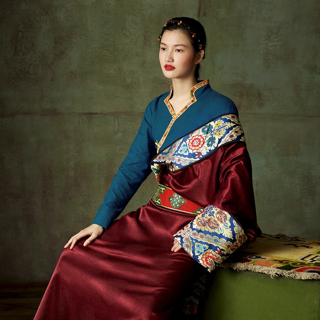 Tibetan girl. #Tibetan Portrait#chupa#tibetandressChupa | Traditional  dresses, Tibetan clothing, Asian outfits