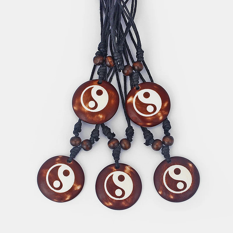 12pcs Resin Carved Palm/Tai Chi Pendant Necklace Tribe Amulet Gecko Charms Necklaces Fashion Jewelry Choker Wholesale