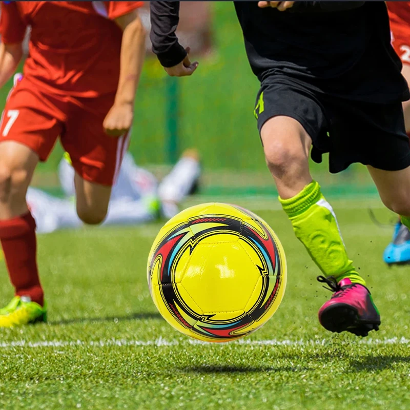 No.5 PVC Machine-stitched Football for Training Matches, Hard-wearing and Kick-resistant.