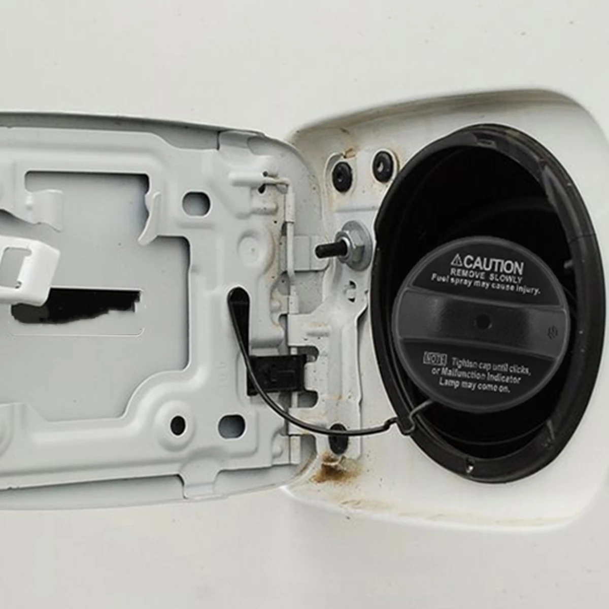 Car Inner Fuel Tank Cap Cover 77300-33070 for Toyota Prado 120 4Runner Avensis Camry Scion for Lexus ES300 GX470 fuel tank cover fuel tank cap fuel cap