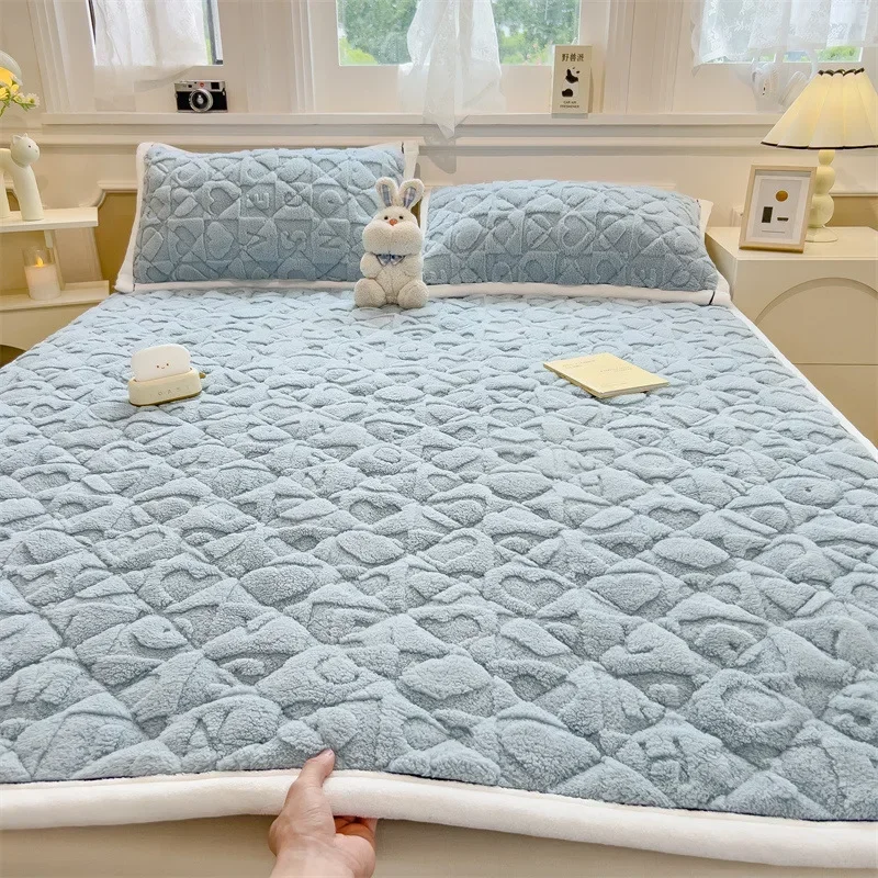 Jacquard Winter Milk Fleece Mattress Soft Cushion Bed Pad