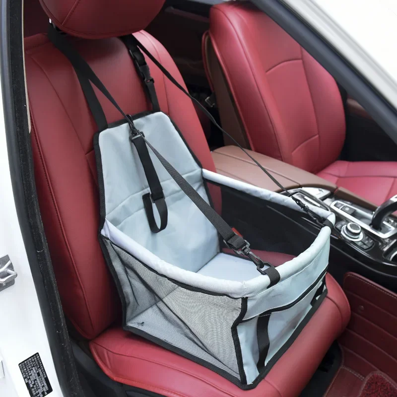 thumbnail image 1 of Cojín de asiento de coche de primera calidad para perros y gatos con bolsa impermeable para colgar: una experiencia de viaje segura y cómoda, 1 of 5