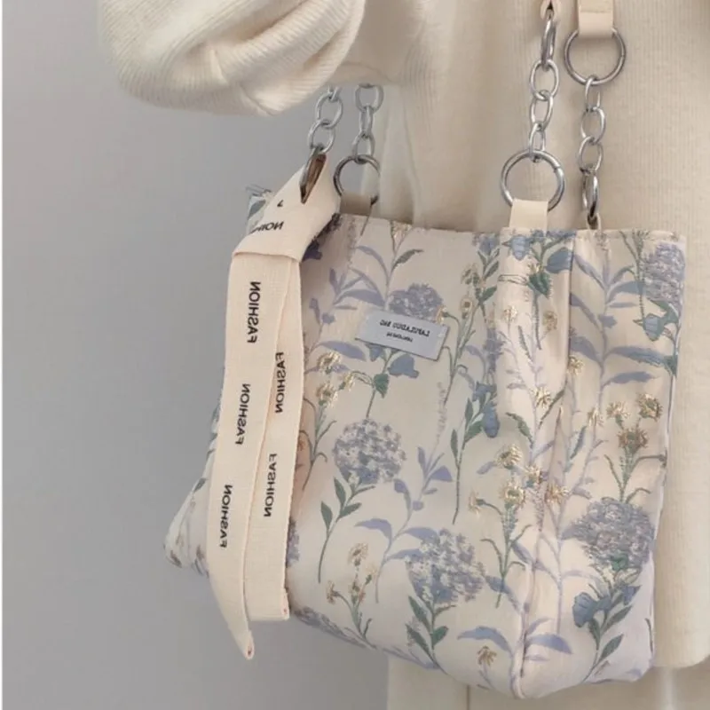 Sweet Floral Embroidery Tote Bag Women Large Capacity Canvas Beige Shoulder Bags Ladies Elegant Gentle Commute Underarm Bag 2025
