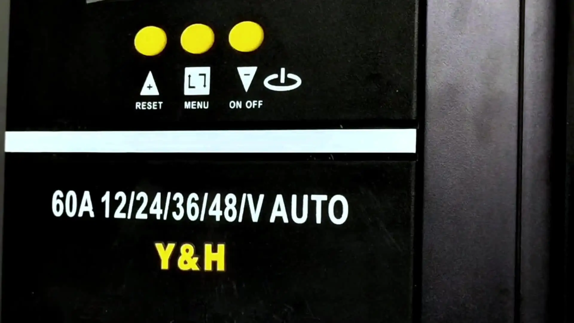 Y&H 100 A MPPT Solar Charge Controller 12 V 24 V 36 V 48 V Automatic Battery Controller LCD Display, Max PV Panel Input Power 5200 W for AGM Gel Wet and Y&H 100 A MPPT Solar Charge Controller 12 V 24 V 36 V 48 V Automatic Battery Controller LCD Display, Max PV Panel Input Power 5200 W for AGM Gel Wet and