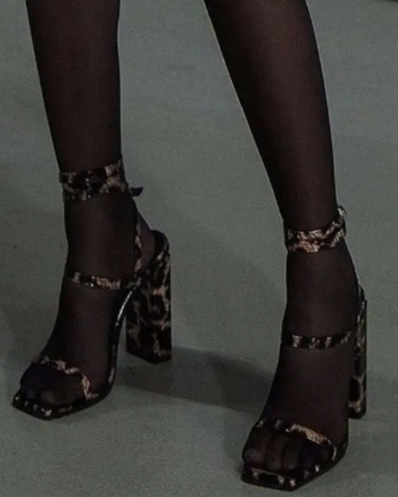 

Square Toe Chunky High Heel Slingback Sandals Lady Leopard Design Ankle Strappy Sexy Sandals 2024 Design Women Shoes