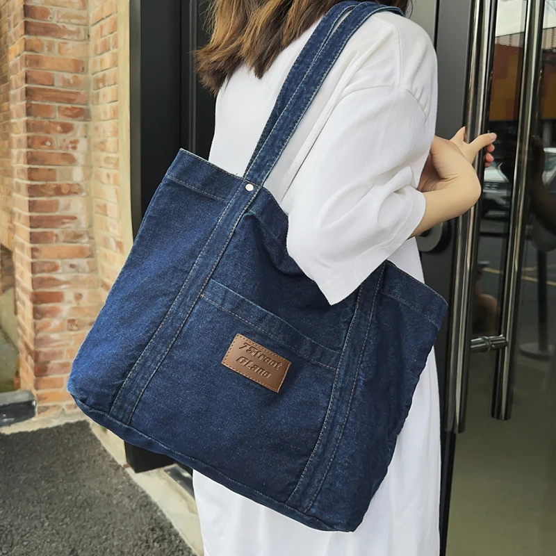 Vintage women's handbag, denim shoulder bag, large capacity, suitable for daily wear or work use