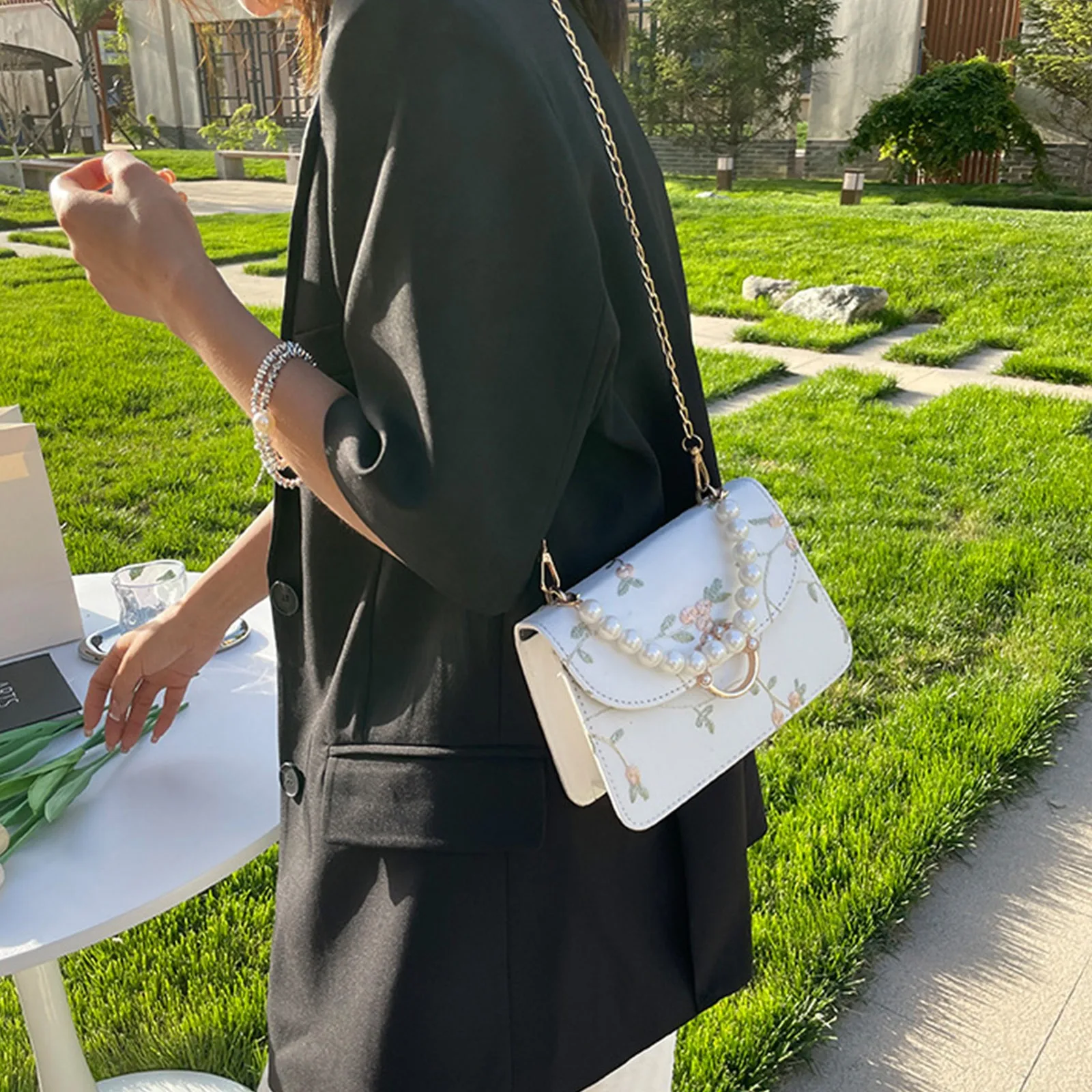 Small square pearl handbag for women, single shoulder chain, non-local lace embroidery, crossbody fashion.
