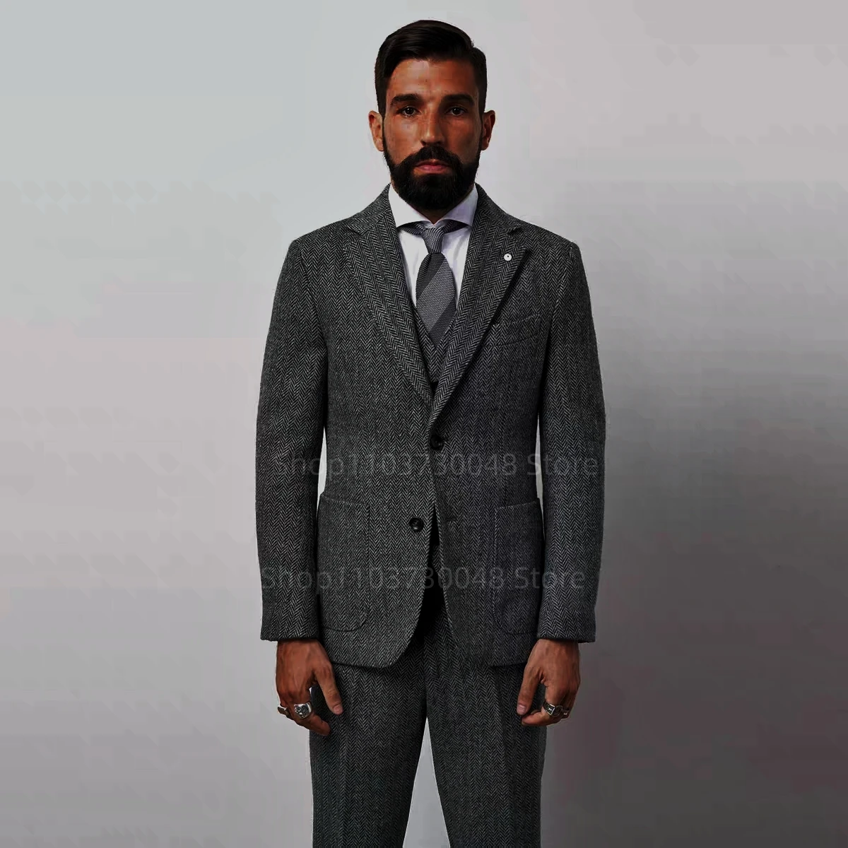 Men's Dark Grey Herringbone Pattern 3 Piece Business Suits Classic Wool Tweed Groom Tuxedo Blazer Pants Vest Set for Wedding