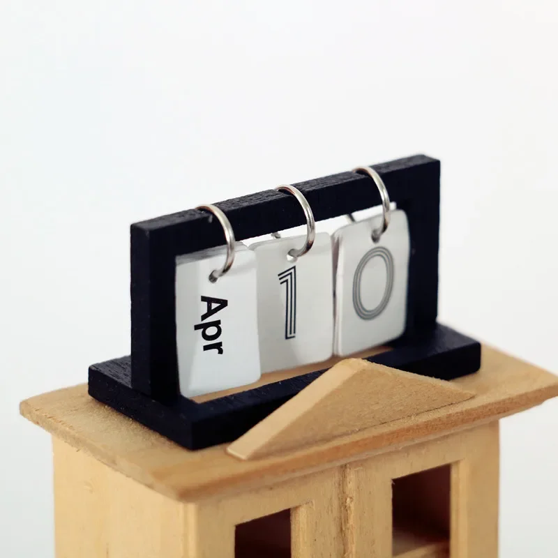 1PC Simulation miniature miniature calendar creative flip calendar dollhouse decoration props dollhouse scene building model