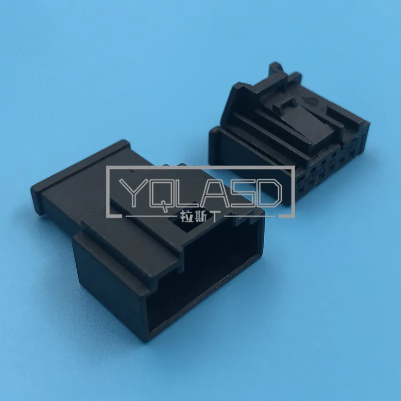 

Розетка для зеркала заднего вида VW Audi 1-969490-4 6Q0972716, 1 комплект