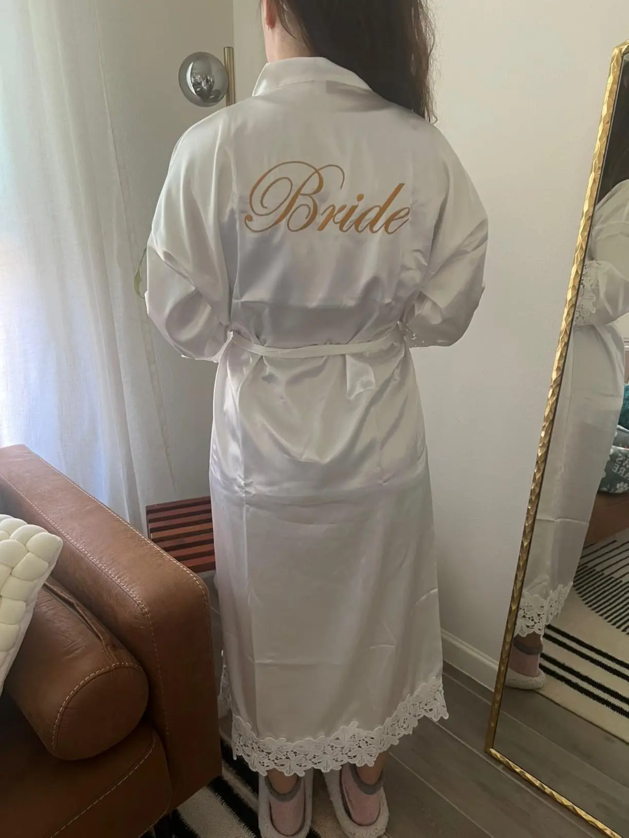 Womens Lace Trim Long Bridal Kimono Robes With Embroidery Bride Bridesmaid Satin Bathrobe Wedding Gifts 2
