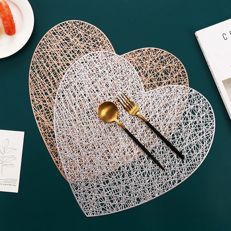 Luxury Coasters Insulated Table Mat Heart Shaped Insulation Ped Bronzing Placemat Household Items Decorative Light Kitchen Use