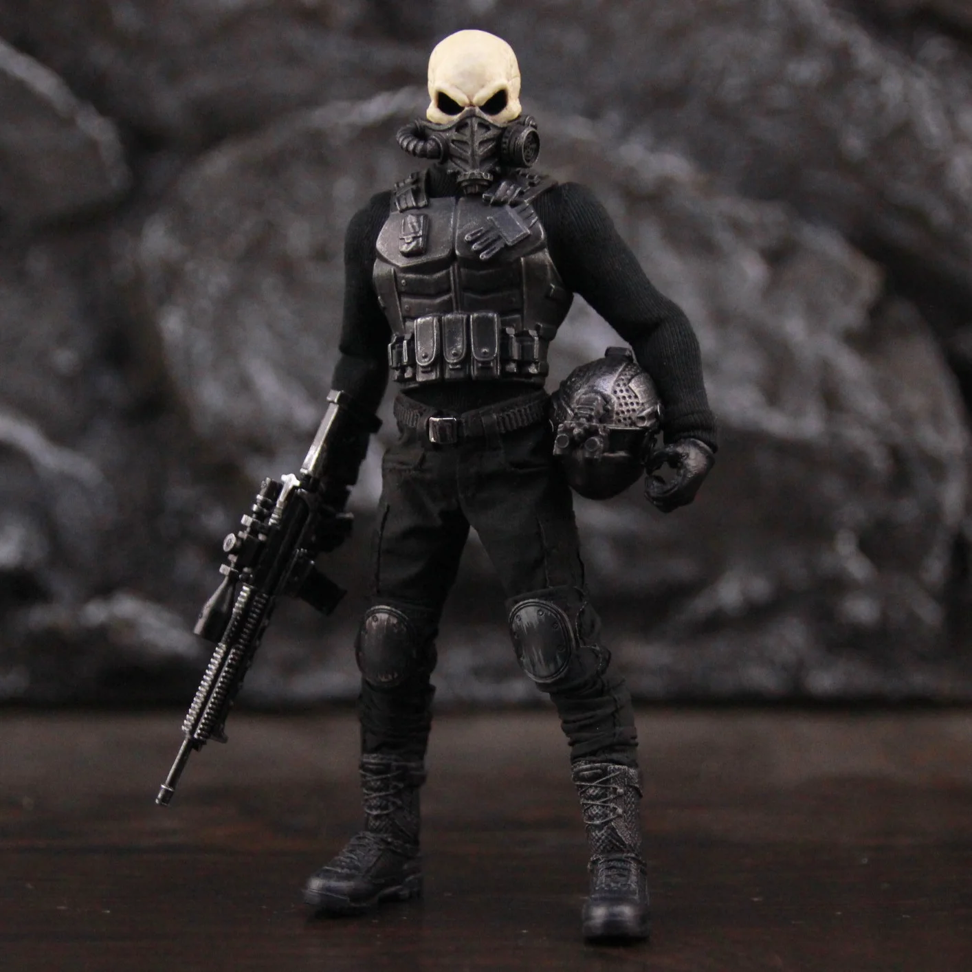 ミリタリー DL2toys skull Sargent DLZ Toys Skull Sergeant figure - YouTube