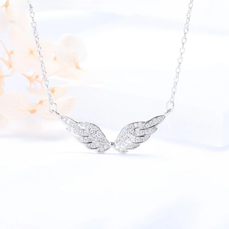 

Женская цепочка-свитер в виде крыльев Ангела