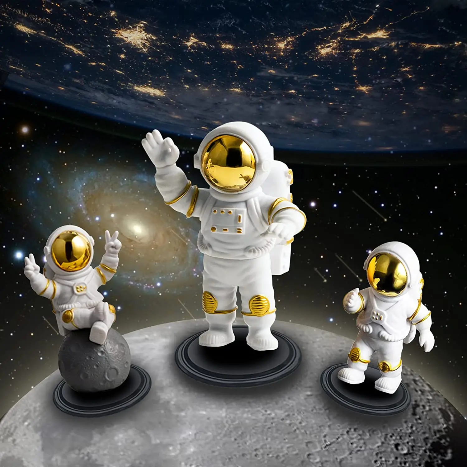 

3/4Pcs Astronaut Decor Moon Home Decor Resin Astronaut Statue Room Office Desktop Decoration Presents Boy Gift Bedroom Decor