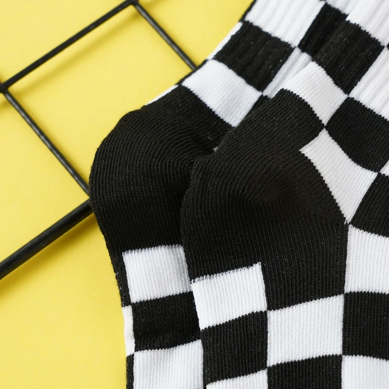 Children Socks Checkboard Harajuku Street Fashion Black White Squares Pattern Plaid Novelty Funny Cotton Sock For Boys and Girls 5