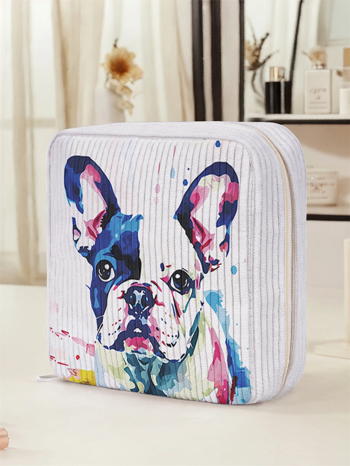 Cartoon dog pattern printed sanitary napkin storage bag, women's lightweight tissue bag, sanitary tissue bag