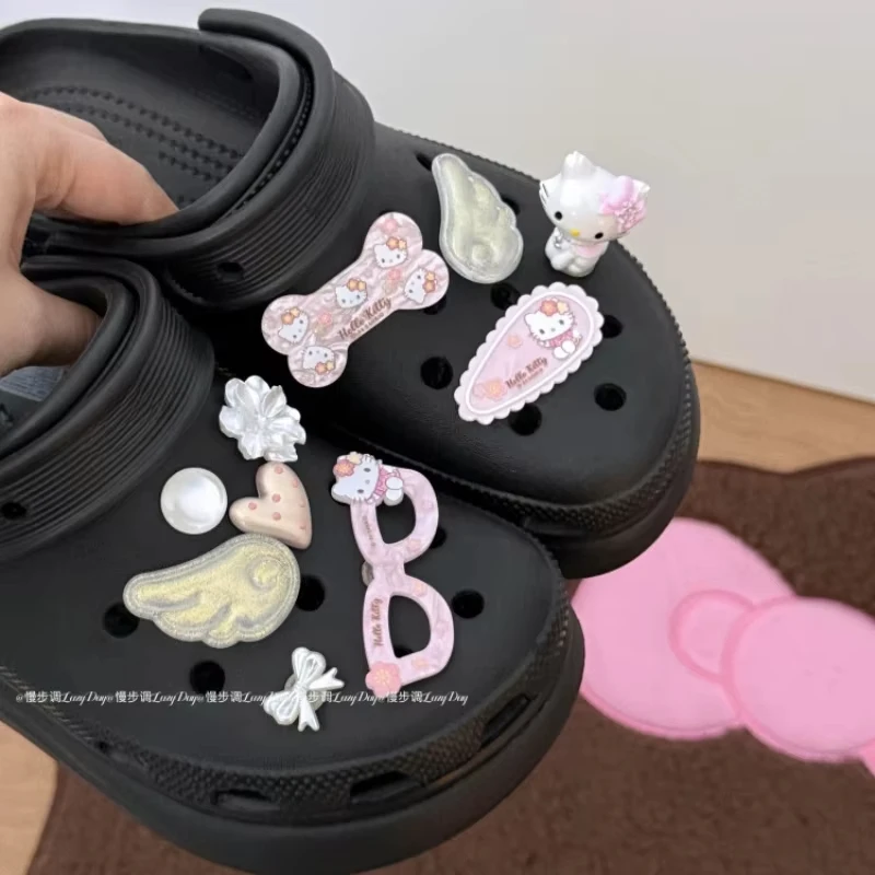 Cute Hello Kitty with Glasses Shoe Decoration DIY Hole Shoes Detachable Buckle Garden Shoes Xmas Party Gifts Favors
