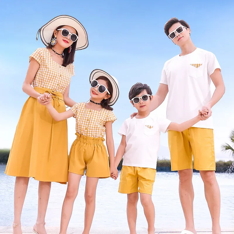 

Matching Family Outfits Summer Mum Daughter Dress Dad Son Cotton T-shirt +Shorts Holiday Seaside Beach Couples Matching Clothing