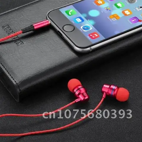 

Wired In-ear Headphones 3.5mm Sports Stereo Noise Reduction Headset Bass Sport Music Earphones With Microphone for Smartphone