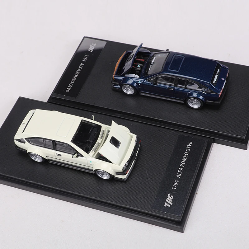 TPC 1:64 ROMEO GTV6 Alloy Model Car Can Open Thed Engine Hood 5