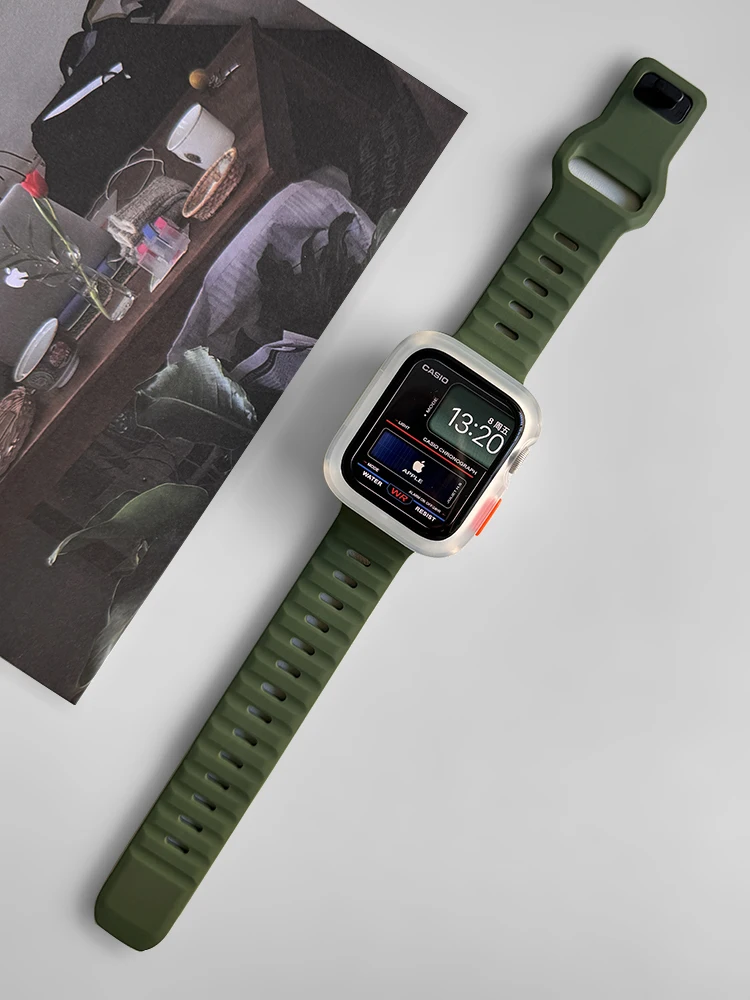 Protective Silicone Case and Strap Set