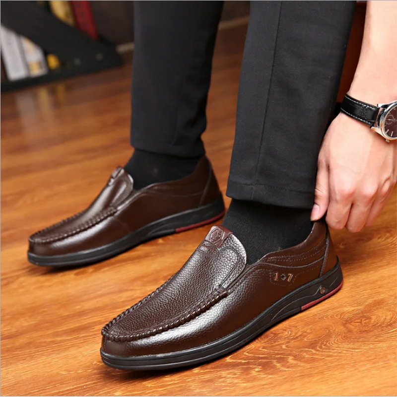 Genuine Leather shoes Men Loafers Slip On Business Casual Leather Shoes Classic Soft Moccasins Hombre Breathable Men Shoes Flats,casual shoes,leather shoes