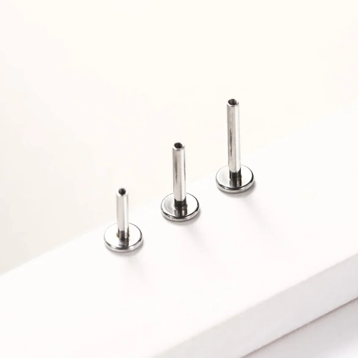 Piercing Jewelry 10PCS G23 Titanium Labret 16G 18G 4/14mm Rod Internal Thread Plug Septum Ear Lips Nose Piercing Tragus Body Jewelry Accessories