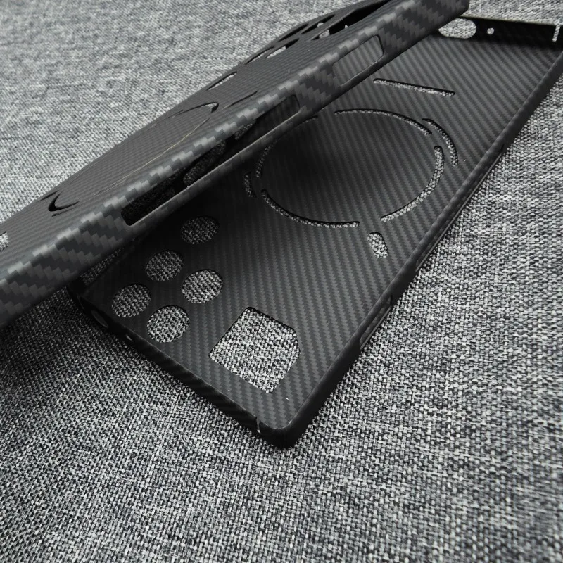 Ultra-Thin Carbon Fiber Phone Case - Lightweight Aramid Fiber Protection