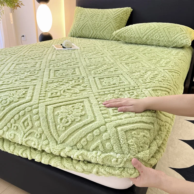 1pc Jacquard Fitted Sheet Embossed Velvet Mattress Cover Soft Winter Warmth Bedlinen European Home Mattress Protector Bed Cover 4