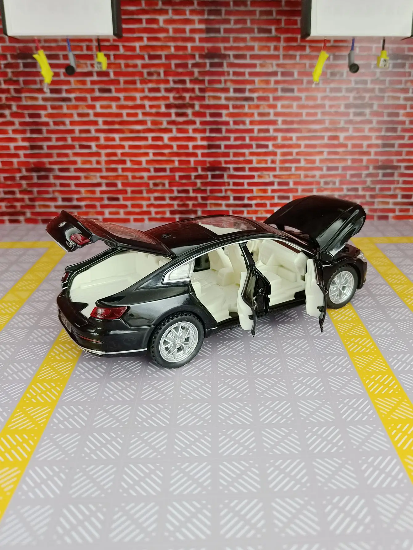 1:32 CC arteon Car Model Alloy Car Die Cast Toy Car Model Pull Back Children's Toy Collectibles Christmas gift 5