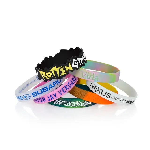 Amazon.com: ILLVZN Custom Rubber Bracelets Personalized Silicone Wristbands  Custom Bracelets Customizable Bulk 1/20/50/100 ct for Festivals, Concerts,  Events, Weddings (Black) : Office Products