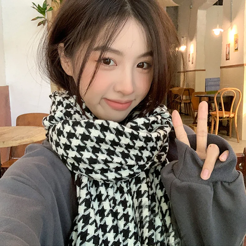 

2023 Winter Scarf for Winter Warm Couples Knitted Checkered Bib Korean Version of All Fringe Color Scarf Female