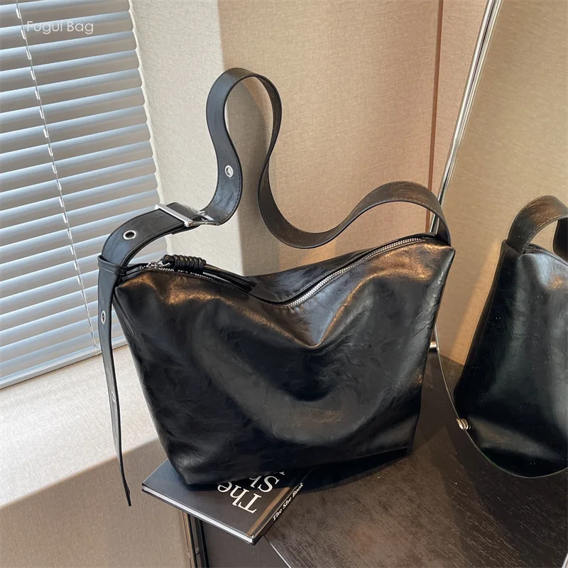 Large Capacity Commuting Minimalist Women's Underarm  New Tote Handbag Wide Shoulder Strap Single Shoulder Crossbody Bag