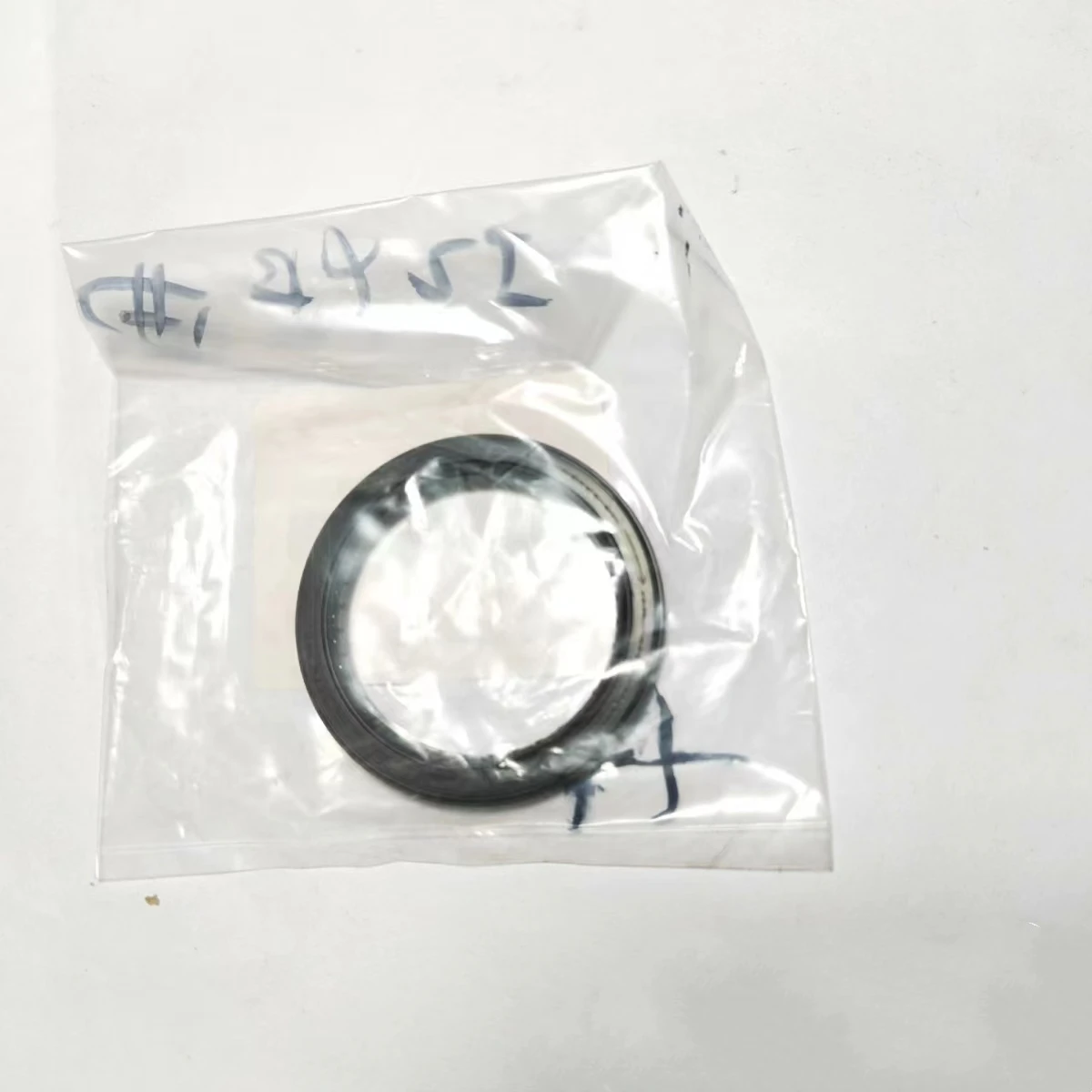 Front Crankshaft Pulley Oil Seal For Suzuki GRAND VITARA KIZASHI 11389-54L00