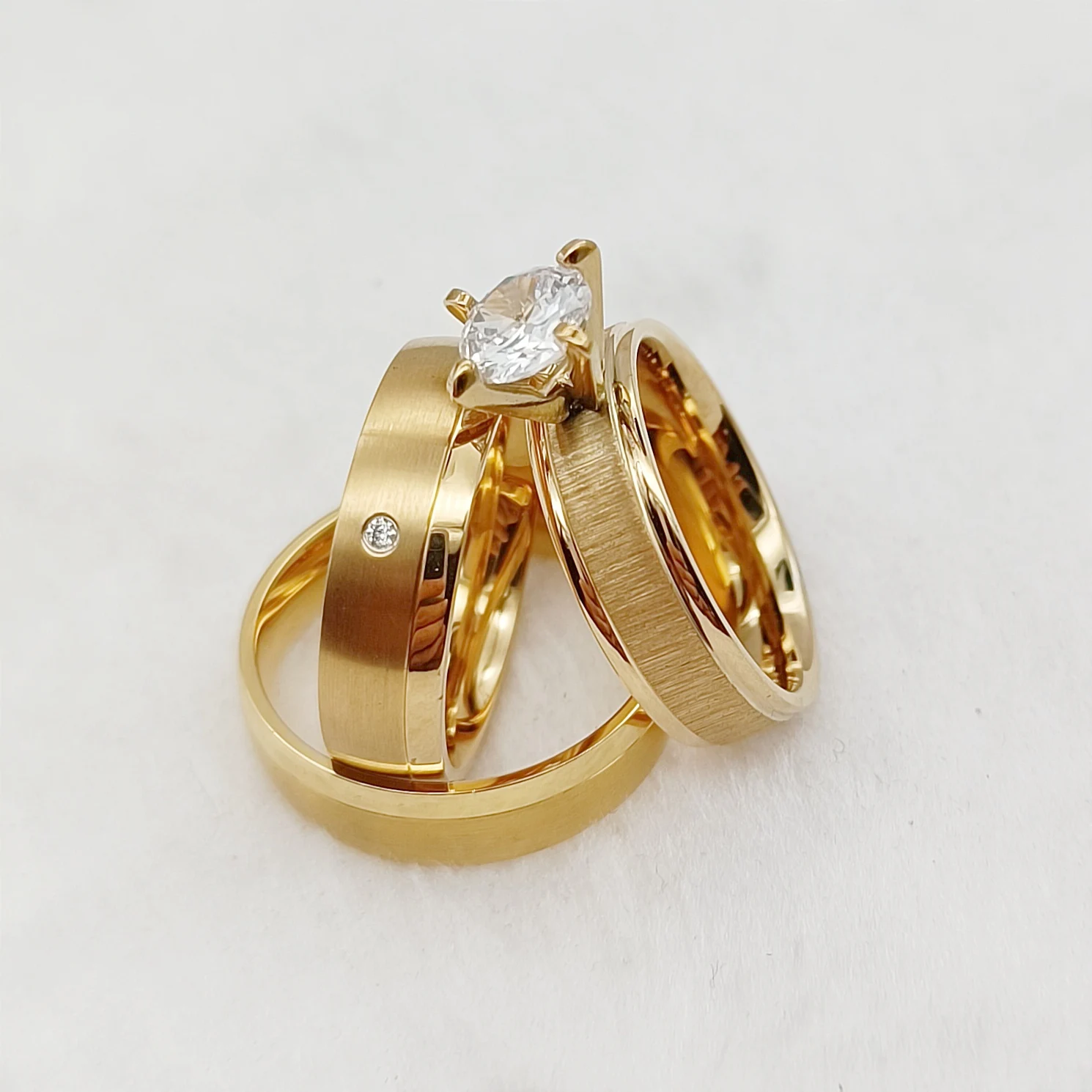 Gold Plain Gold Couple Rings Simple Fashion Jewelry For Engagement,  Wedding, Anniversary Gift Luxury Fine Jewelries For Women And Men From  Huierjew, $1.71 | DHgate.Com