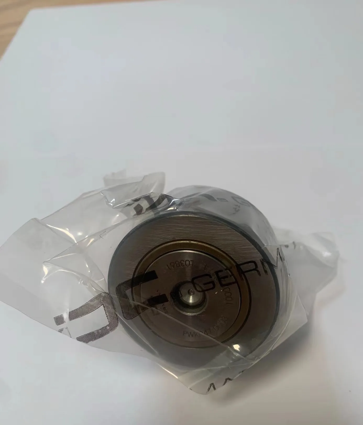 2 pieces Bearing PWKR47.0003
