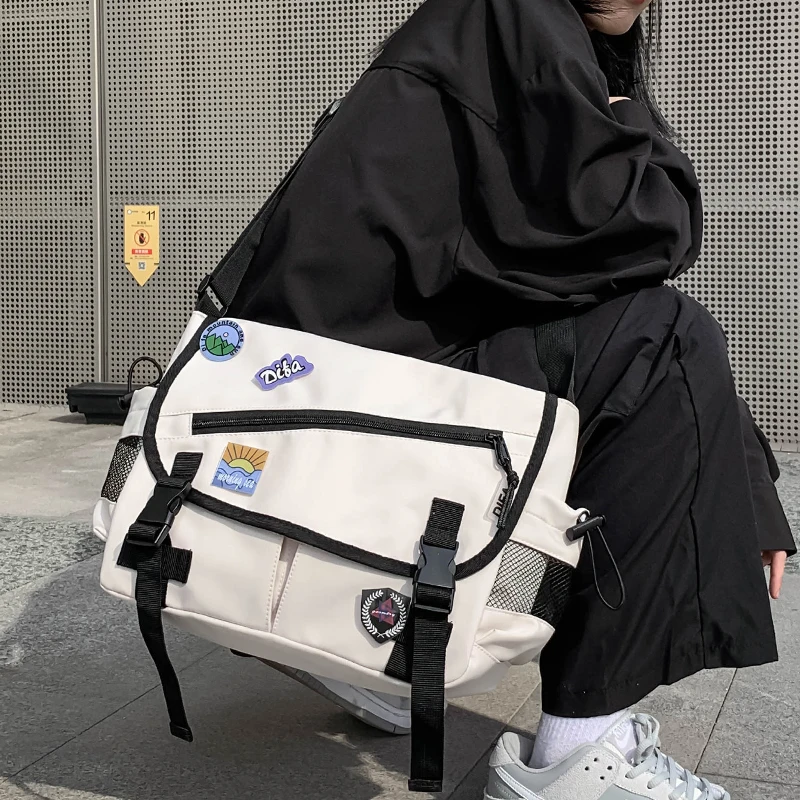 

Unisex Large Capacity Casual Fashion Single Shoulder Bag Korean Teenagers Multiple Pockets Book Bag Nylon Waterproof Travel Bag