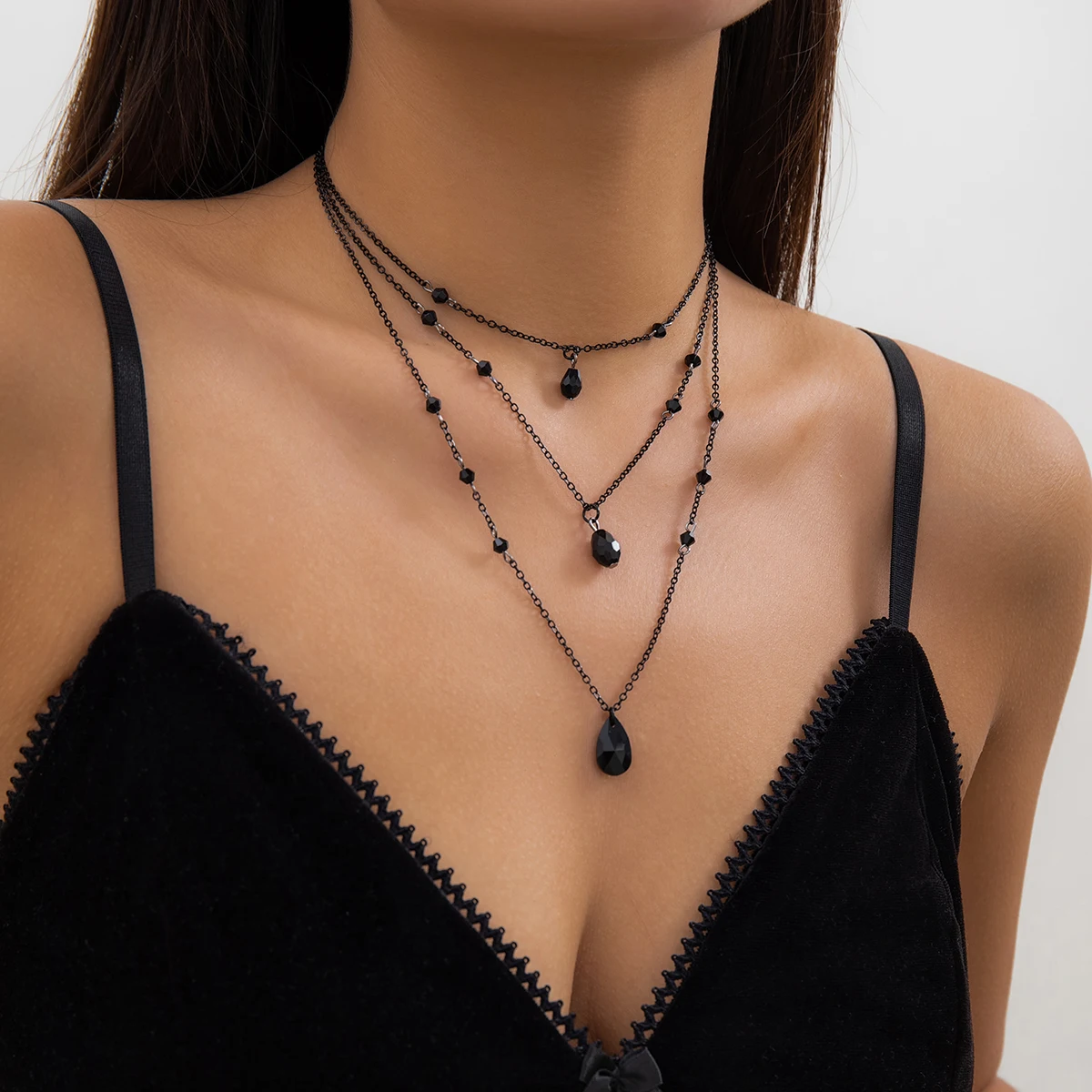 Danshinbow Collana lunga in argento con strass a strati, regolabile, collana clavicolare per donne e ragazze, Metallo