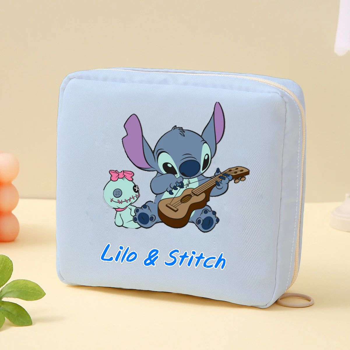 Myszka Mickey podpaska higieniczna torba do przechowywania dla kobiet Disney Stitch truskawkowy wzór niedźwiedzia portmonetka Mini kosmetyczka