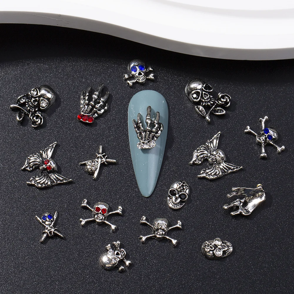 

5pcs Alloy 3D Nail Art Decoration Punk Gothic Nail Charms Diamond Skeleton Head Palm Ghost Face Halloween Manicure Accessories