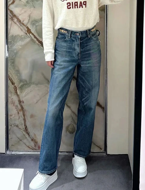 

The New Spring Summer 2024 Style Chain Straight Denim Trousers Are Tall and Thin