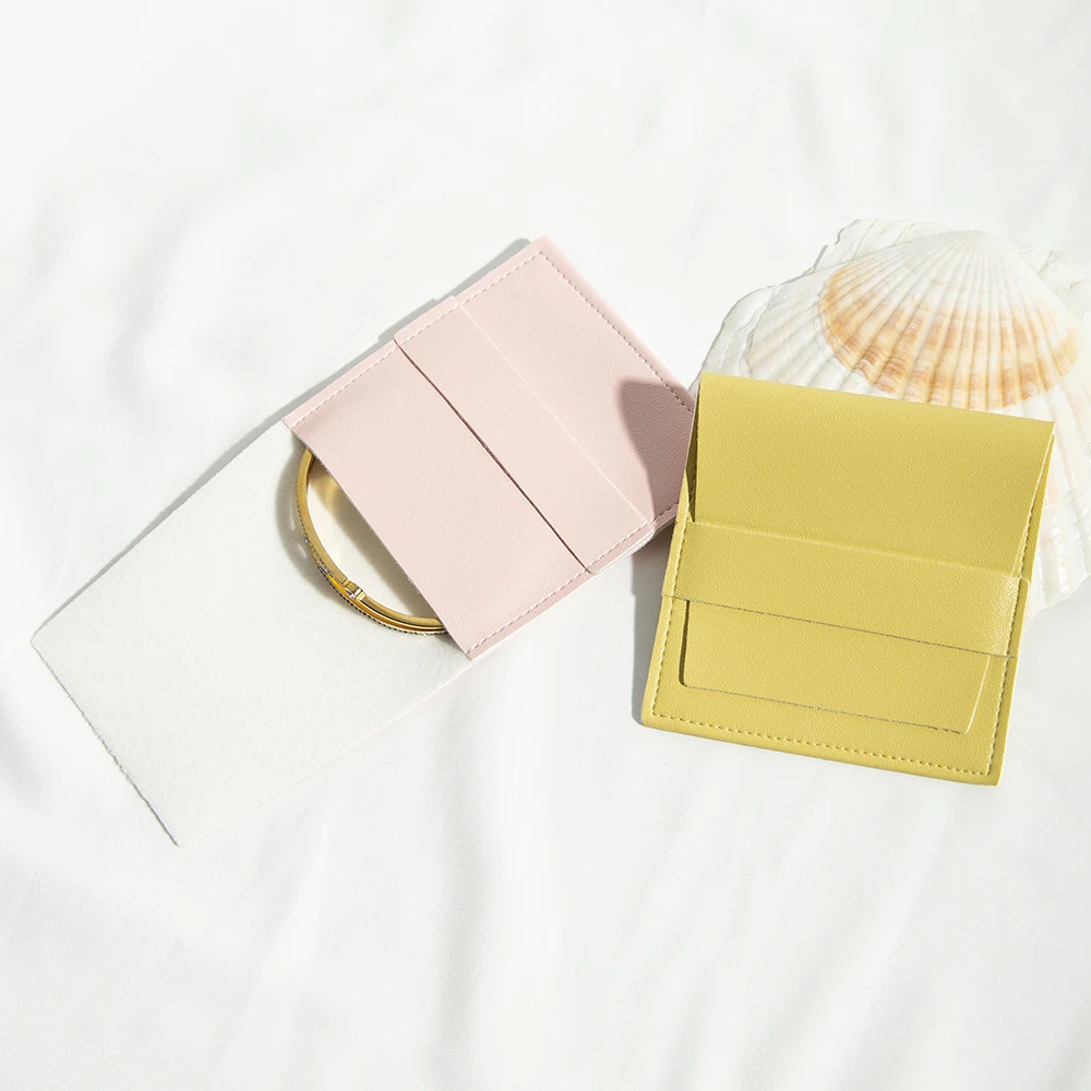 50 Stück 8x8cm Weiche Leder-Ring-Geschenktaschen Maßgefertigte Schmuckverpackung Langlebige Ohrringe-Halsketten-Make-up-Verpackungsbeutel Höhere Qualität – Detail 9