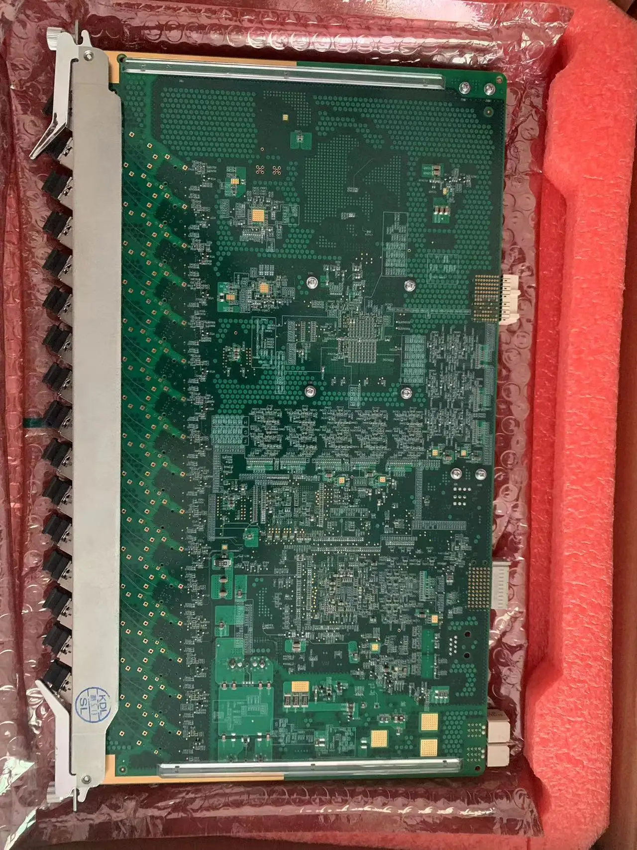 Рисунок 4 - Новая интерфейсная плата GTGH GPON с 16 портами