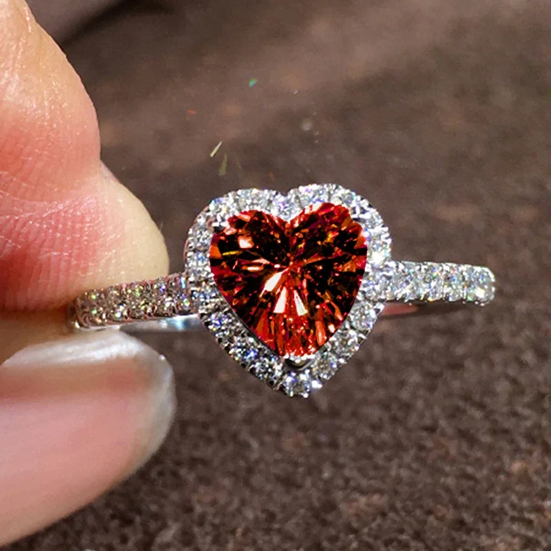 thumbnail image 1 of Huitan-anillos estéticos brillantes con diseño de corazón para mujer, accesorios para dedo de circonia cúbica brillante, joyería de compromiso exquisita, 1 of 4