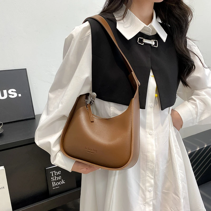 Small Belt Buckle Design Shoulder Bags for Women 2024 New Fashion Trend Designer Crossbody Bag Underarm Bag Handbags Brown