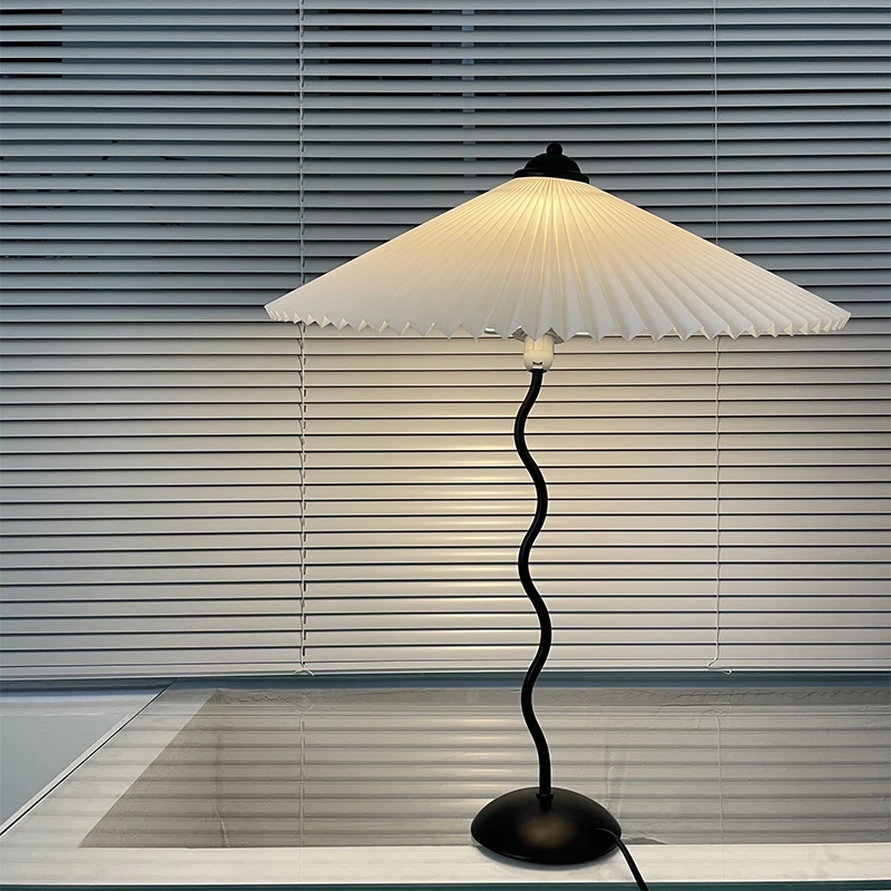 

Minimalist style retro pleated table lamp umbrella pastoral