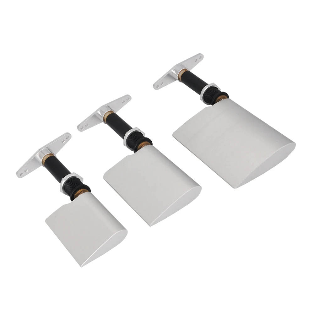 Gouvernail de bateau RC en alliage d'aluminium de 73mm, surface lisse et finition argentée.