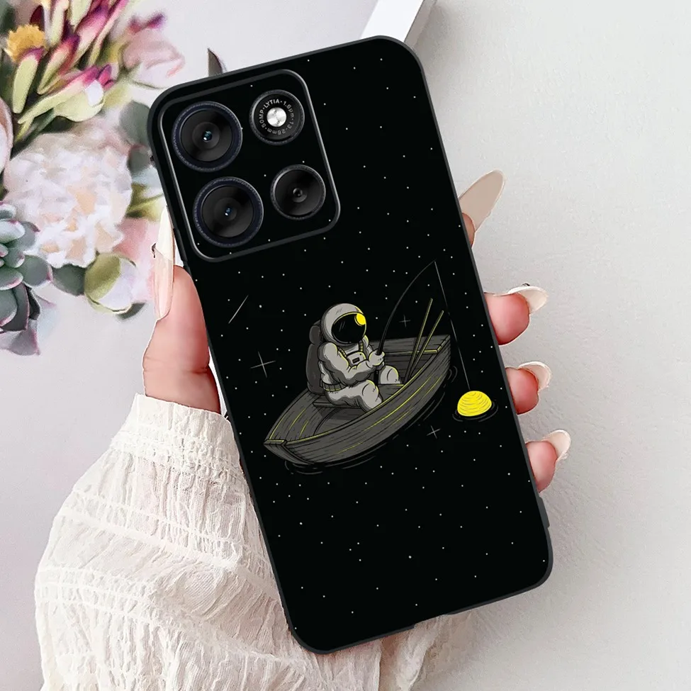 Cute Cartoon Cat & Butterfly Luxury Phone Case – Stylish Protection