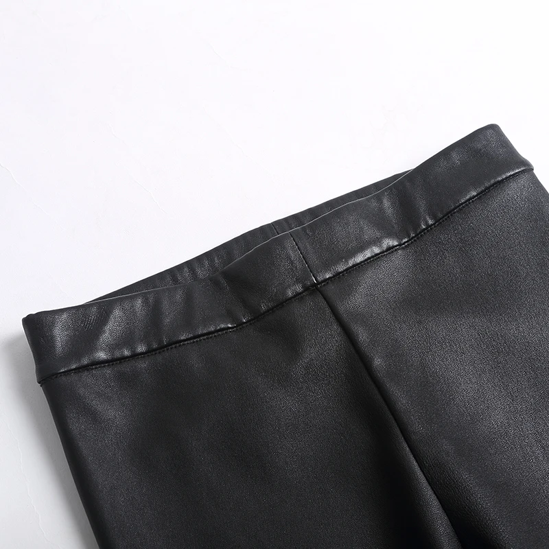 Рисунок 2 - Женские утепленные брюки Tajiyane из натуральной кожи